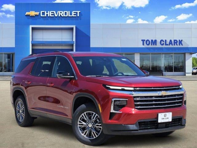 2026 Chevrolet Traverse LT in Radiant Red Tintcoat — front three-quarter view