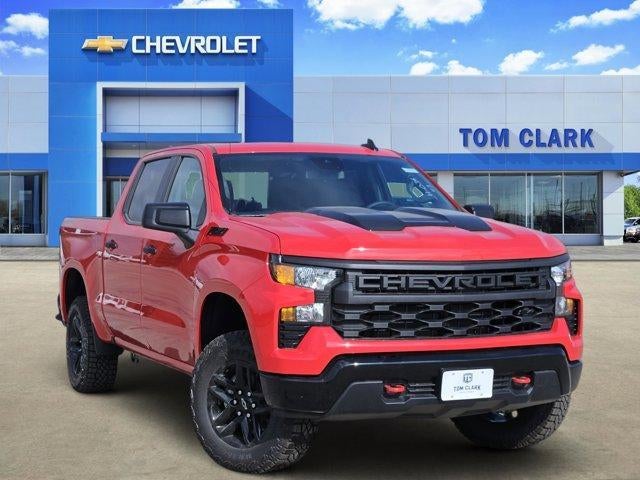2026 Chevrolet Silverado 1500 Custom Trail Boss in Red Hot — front three-quarter view