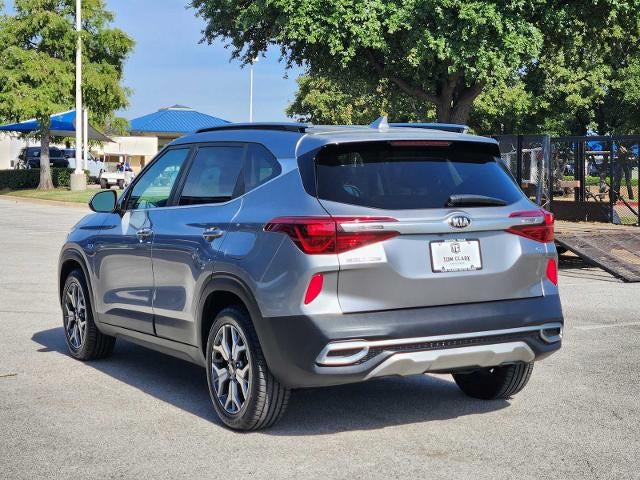 2021 Kia Seltos — interior view